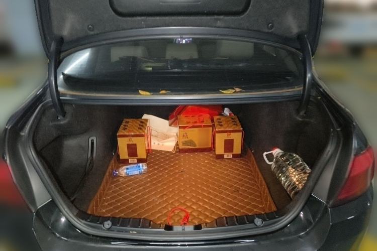 Used BMW 5 Series 2012 523Li Leading Model Trunk