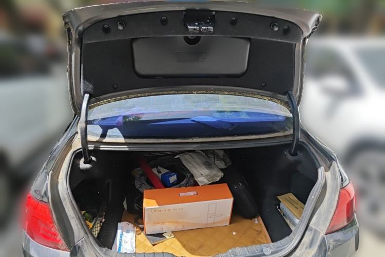 Used BMW 5 Series 2012 530Li Leading Model Trunk
