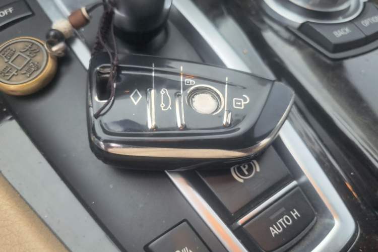 Used BMW 5 Series 2012 523Li Leading Model Vehicle Key