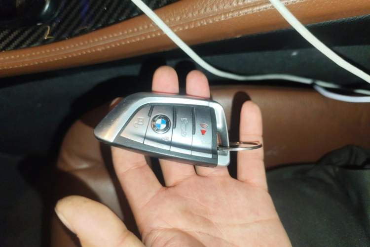 Used BMW 5 Series 2012 530i Sport Touring Vehicle Key