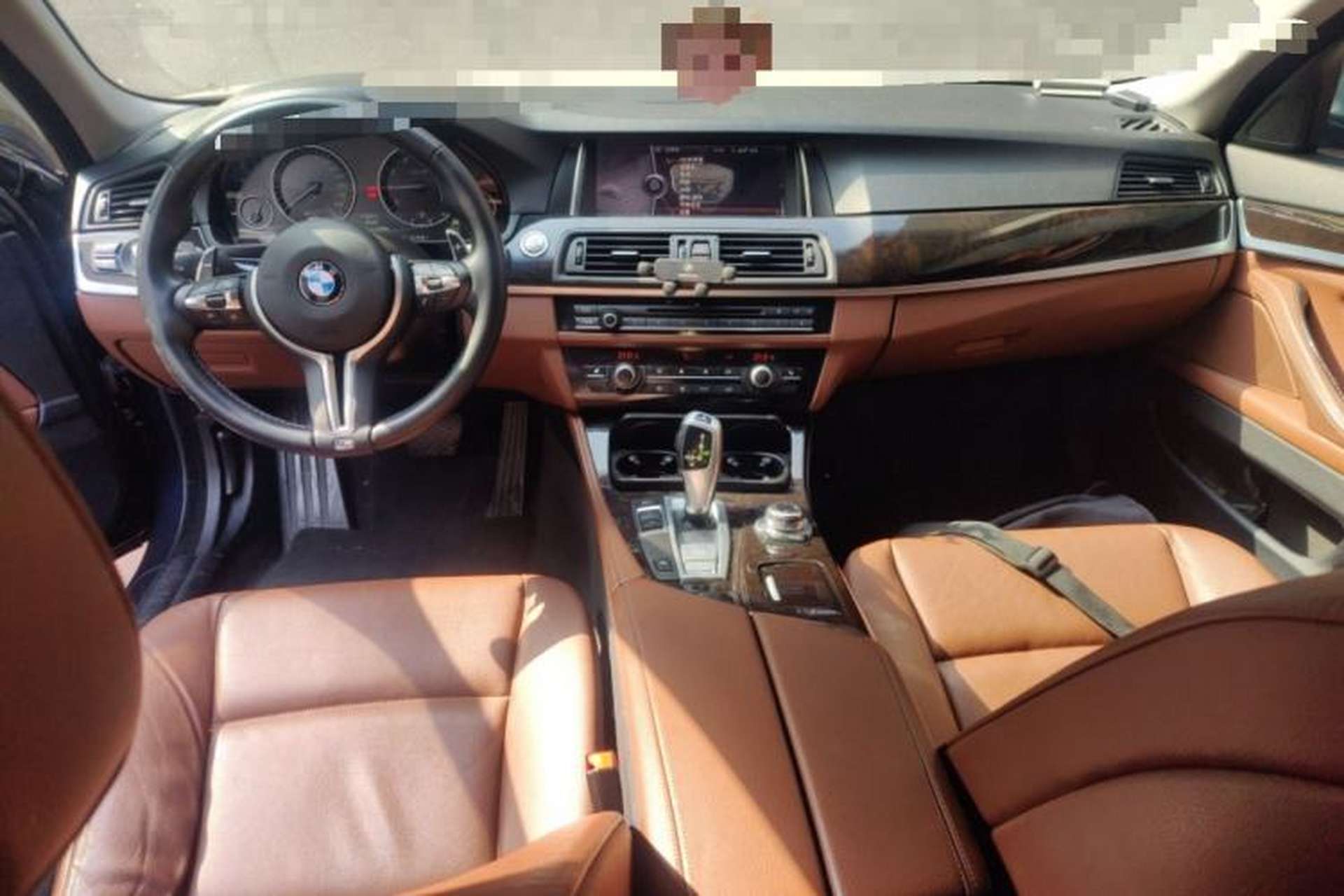 Used BMW 5 Series 2012 530i Sport Touring Center Console