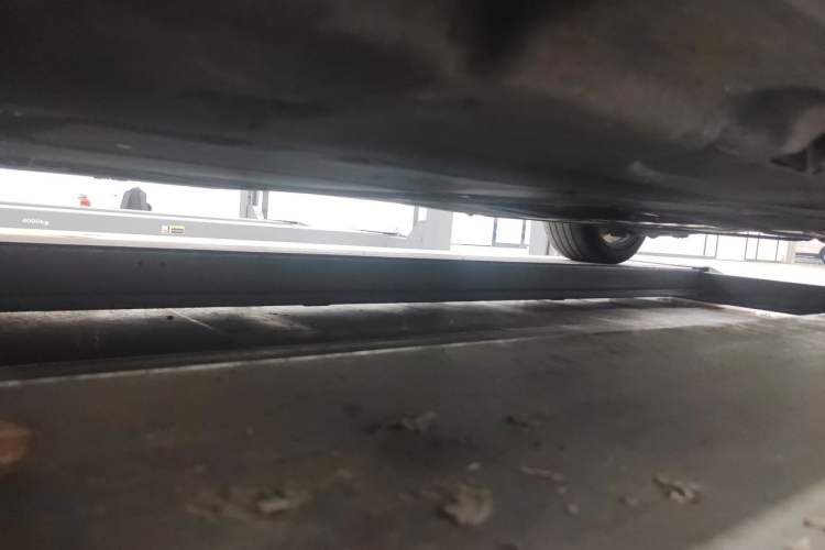 Used BMW 5 Series 2012 530i Sport Touring Chassis Front Left