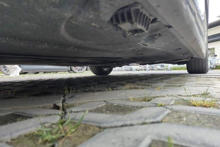 Used BMW 5 Series 2012 530i Sport Touring Chassis Front Left