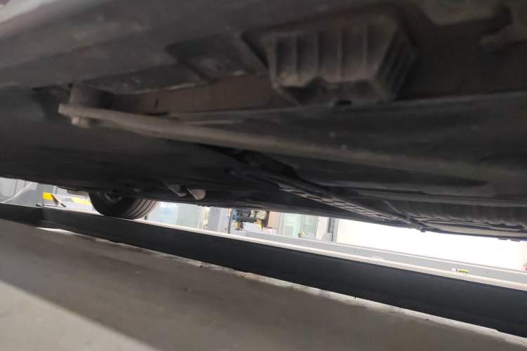 Used BMW 5 Series 2012 530i Sport Touring Chassis Rear Left