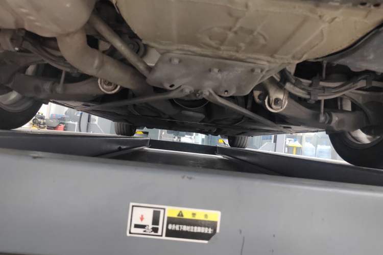 Used BMW 5 Series 2012 530i Sport Touring Chassis Rear