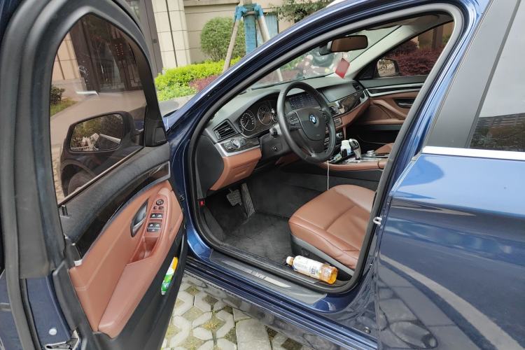 Used BMW 5 Series 2012 530i Sport Touring Driver Seat