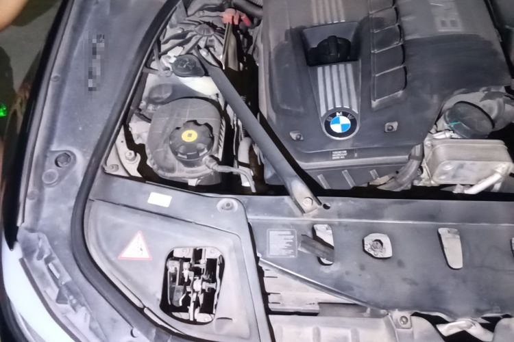Used BMW 5 Series 2012 523Li Leading Model Engine Bay Right