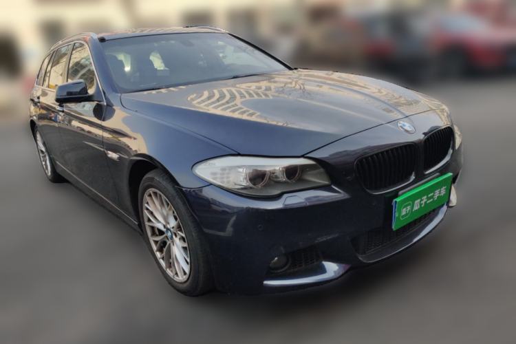 Used BMW 5 Series 2012 530i Sport Touring Front Right 45 Deg