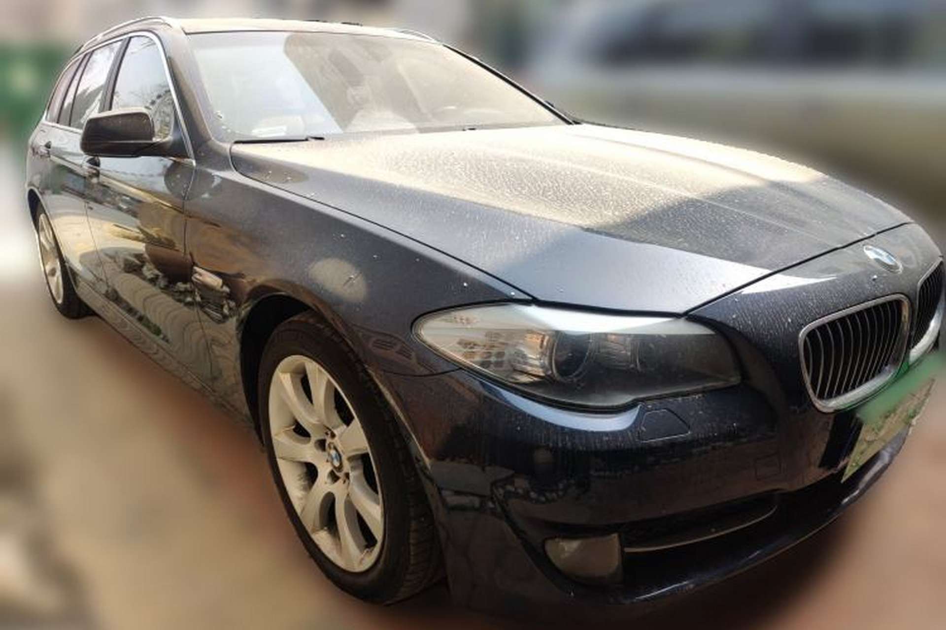 Used BMW 5 Series 2012 530i Sport Touring Front Right 45 Deg