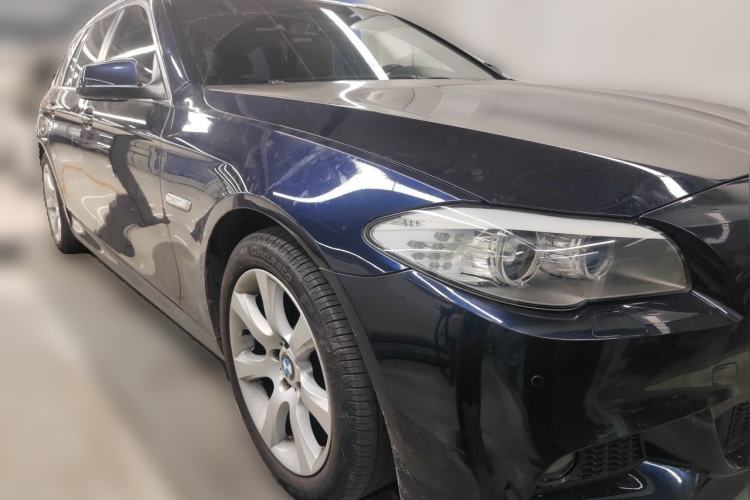 Used BMW 5 Series 2012 530i Sport Touring Front Right 45 Deg