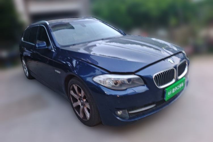 Used BMW 5 Series 2012 530i Sport Touring Front Right 45 Deg