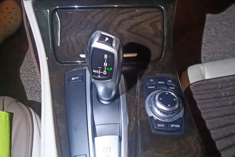 Used BMW 5 Series 2012 523Li Leading Model Gear Lever