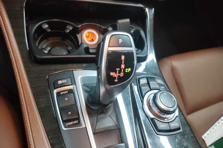 Used BMW 5 Series 2012 530i Sport Touring Gear Lever