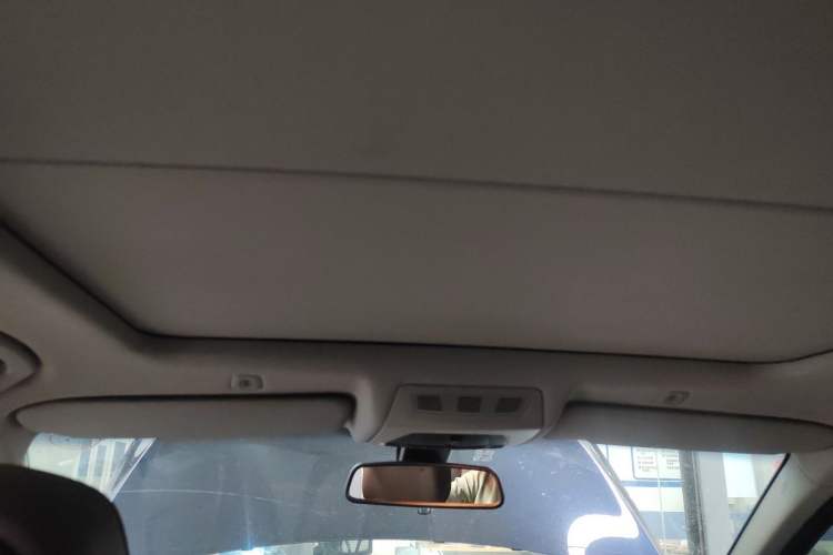 Used BMW 5 Series 2012 530i Sport Touring Headliner