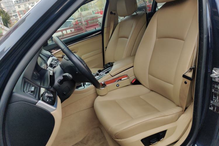 Used BMW 5 Series 2012 530i Sport Touring Left Front Seat