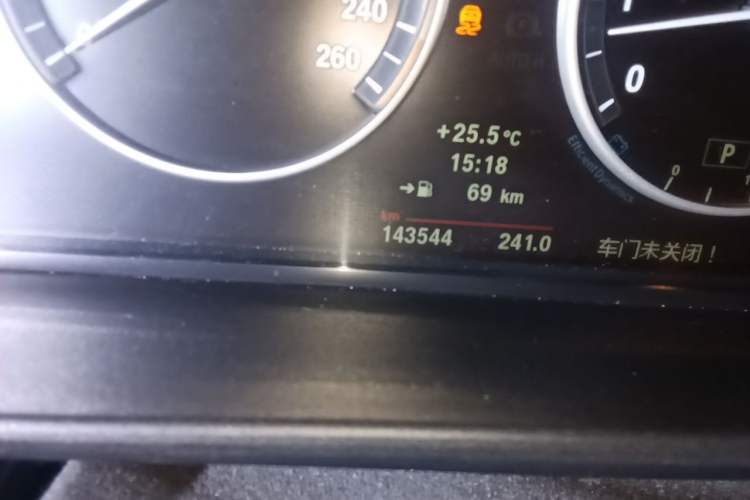 Used BMW 5 Series 2012 523Li Leading Model Odometer Close Up