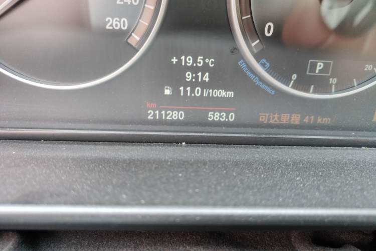 Used BMW 5 Series 2012 530i Sport Touring Odometer Close Up