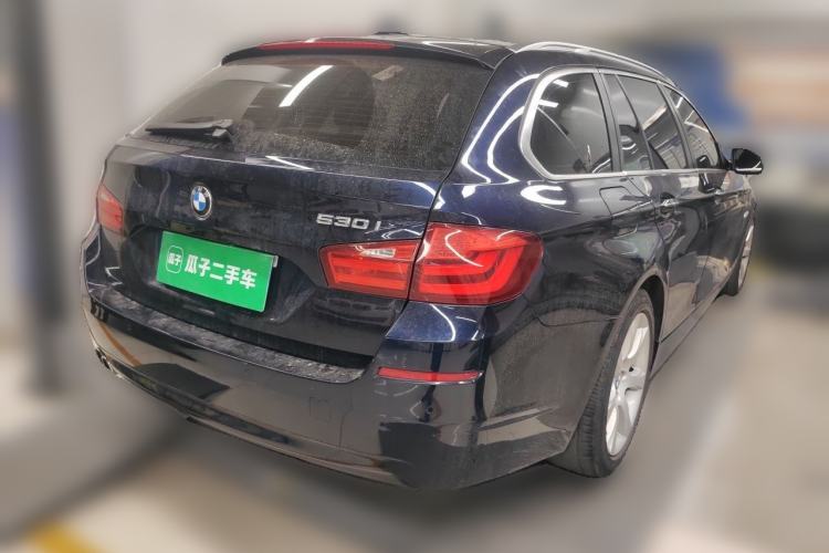 Used BMW 5 Series 2012 530i Sport Touring Rear Right 45 Deg