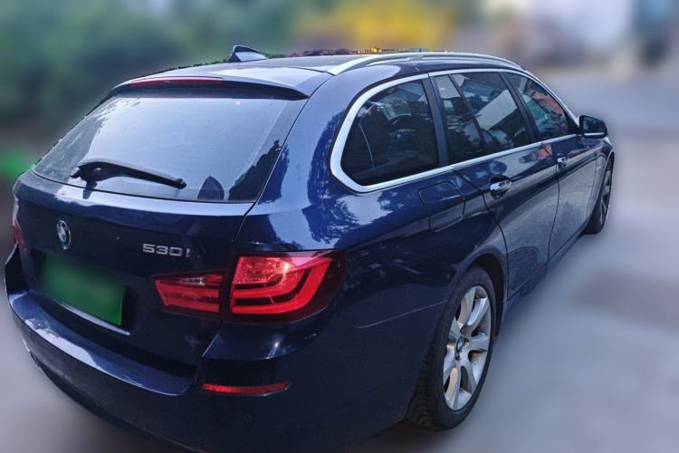 Used BMW 5 Series 2012 530i Sport Touring Rear Right 45 Deg