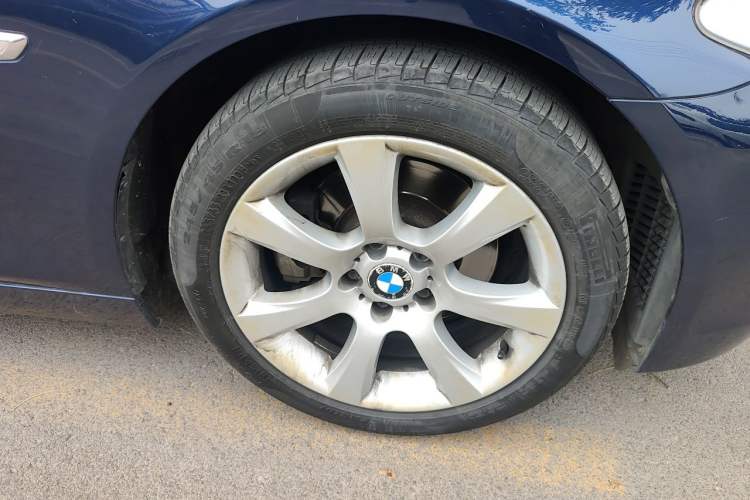 Used BMW 5 Series 2012 530i Sport Touring Right Front Wheel Hub