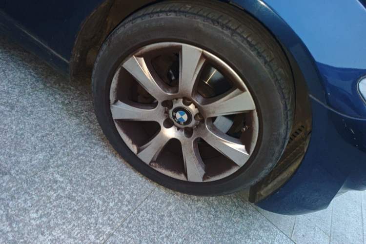 Used BMW 5 Series 2012 530i Sport Touring Right Front Wheel Hub