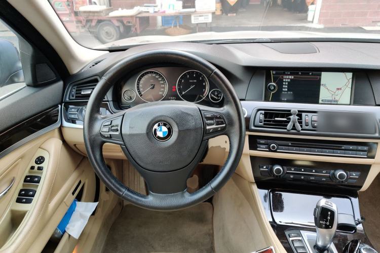 Used BMW 5 Series 2012 530i Sport Touring Steering Wheel
