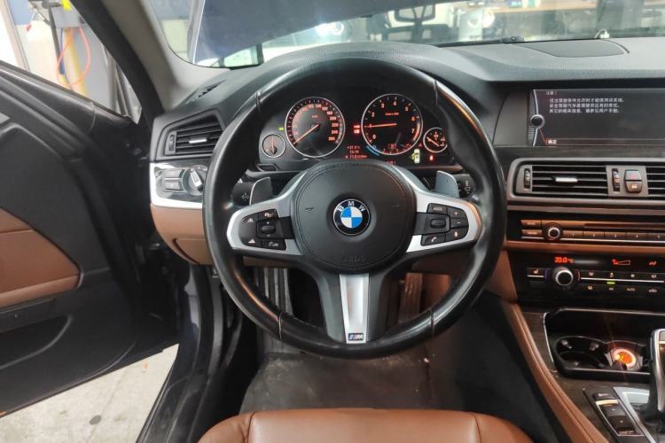 Used BMW 5 Series 2012 530i Sport Touring Steering Wheel