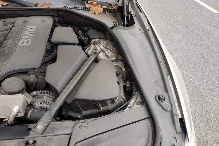 Used BMW 5 Series 2012 523Li Luxury Model Engine Bay Left