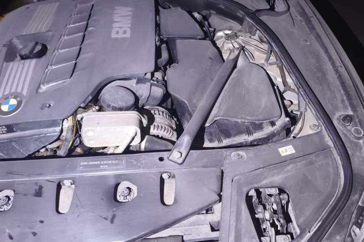 Used BMW 5 Series 2012 530Li Luxury Model Engine Bay Left