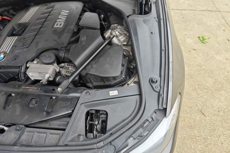 Used BMW 5 Series 2012 530Li Leading Model Engine Bay Left