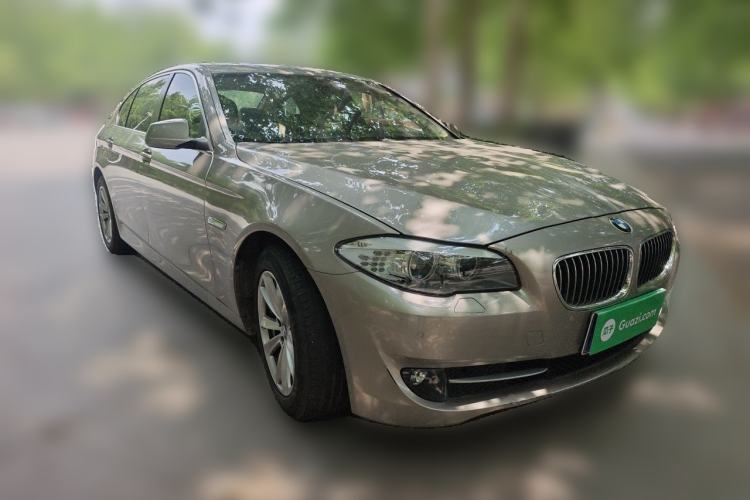 Used BMW 5 Series 2012 520Li Elegant Edition Front Right 45 Deg