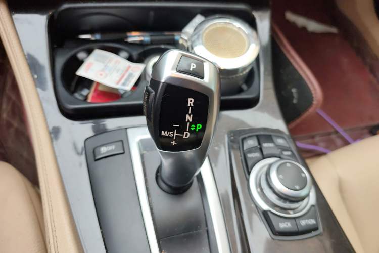 Used BMW 5 Series 2012 523Li Luxury Model Gear Lever