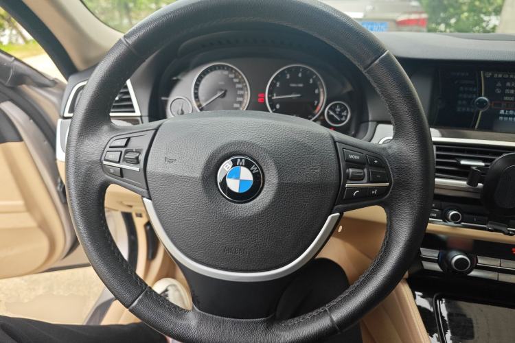Used BMW 5 Series 2012 530Li Leading Model Steering Wheel