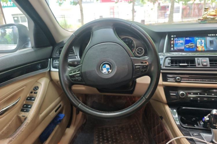 Used BMW 5 Series 2012 520Li Elegant Edition Steering Wheel