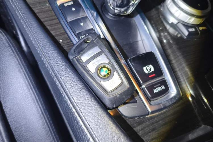 Used BMW 5 Series 2012 530Li Luxury Model Vehicle Key