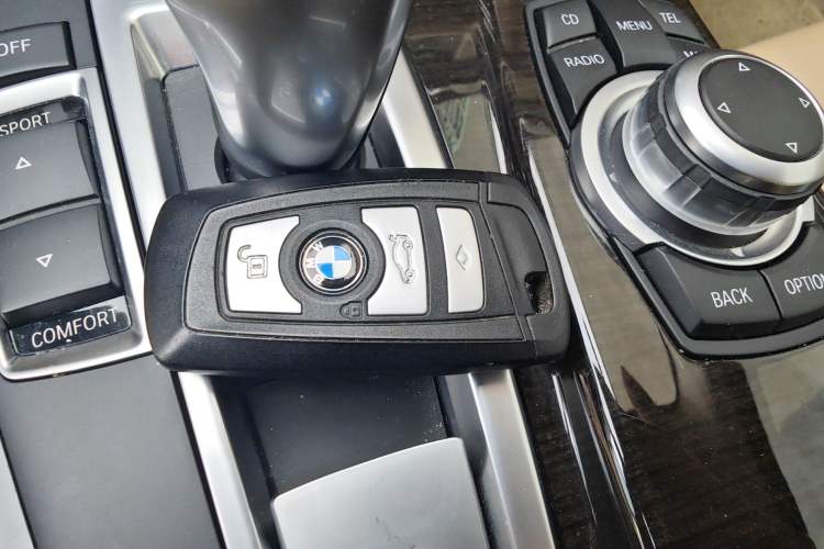 Used BMW 5 Series 2012 530Li Leading Model Vehicle Key