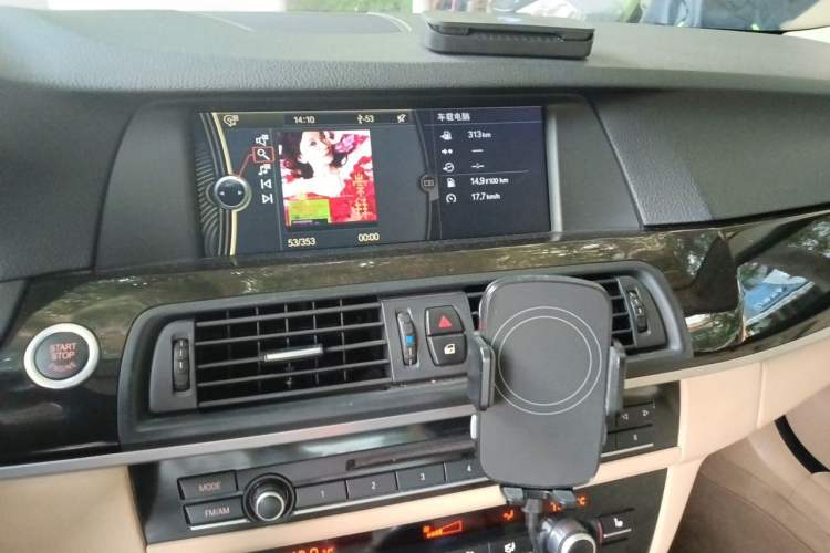 Used BMW 5 Series 2012 523Li Luxury Model Audio And AC Panel