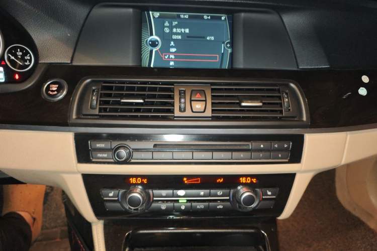Used BMW 5 Series 2012 523Li Leading Model Audio And AC Panel