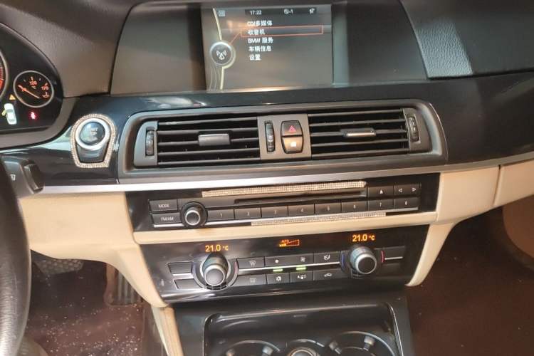 Used BMW 5 Series 2012 520Li Elegant Edition Audio And AC Panel