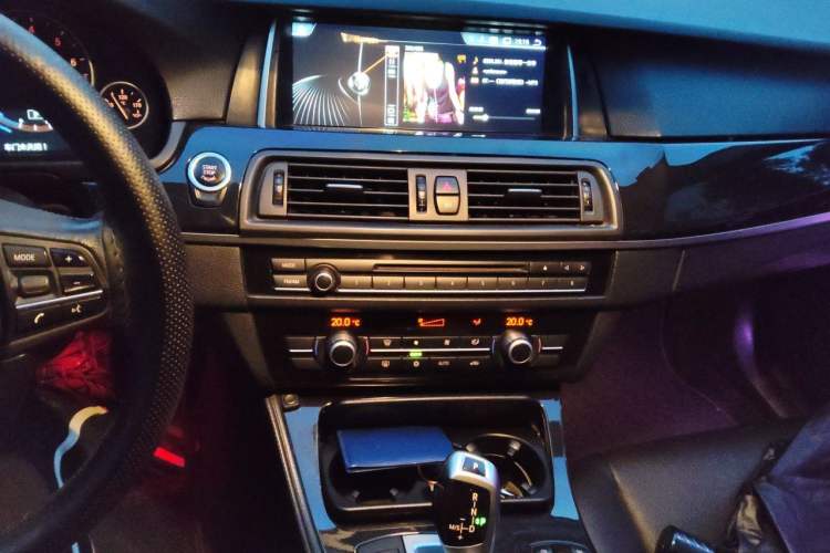 Used BMW 5 Series 2012 520Li Elegant Edition Audio And AC Panel