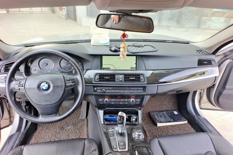 Used BMW 5 Series 2012 530Li Leading Model Center Console