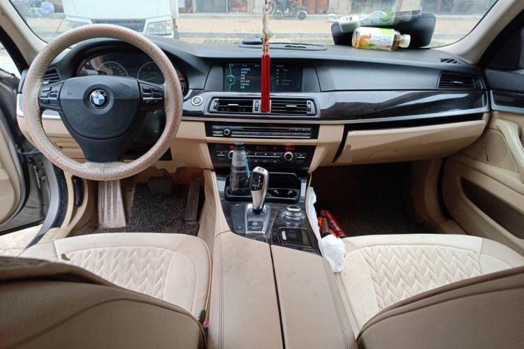 Used BMW 5 Series 2012 523Li Luxury Model Center Console