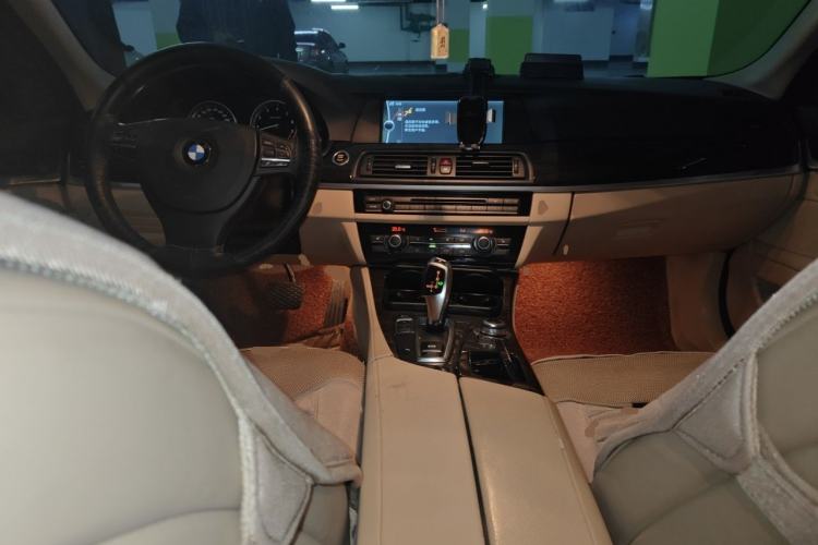 Used BMW 5 Series 2012 530Li Leading Model Center Console