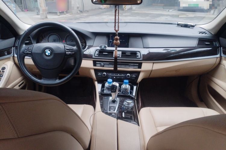 Used BMW 5 Series 2012 523Li Leading Model Center Console