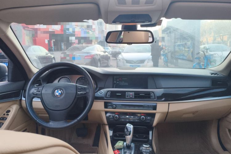 Used BMW 5 Series 2012 523Li Luxury Model Center Console