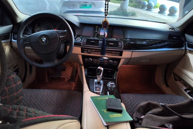 Used BMW 5 Series 2012 523Li Leading Model Center Console