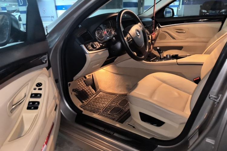 Used BMW 5 Series 2012 530Li Leading Model Driver Seat