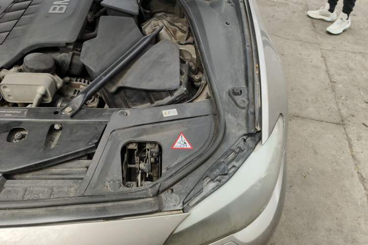 Used BMW 5 Series 2012 523Li Luxury Model Engine Bay Left