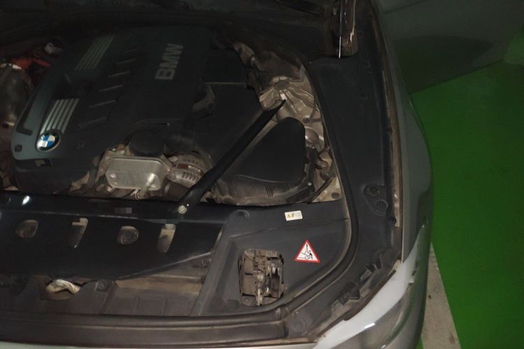 Used BMW 5 Series 2012 523Li Leading Model Engine Bay Left