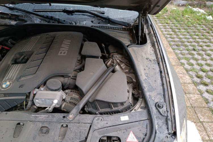 Used BMW 5 Series 2012 523Li Luxury Model Engine Bay Left